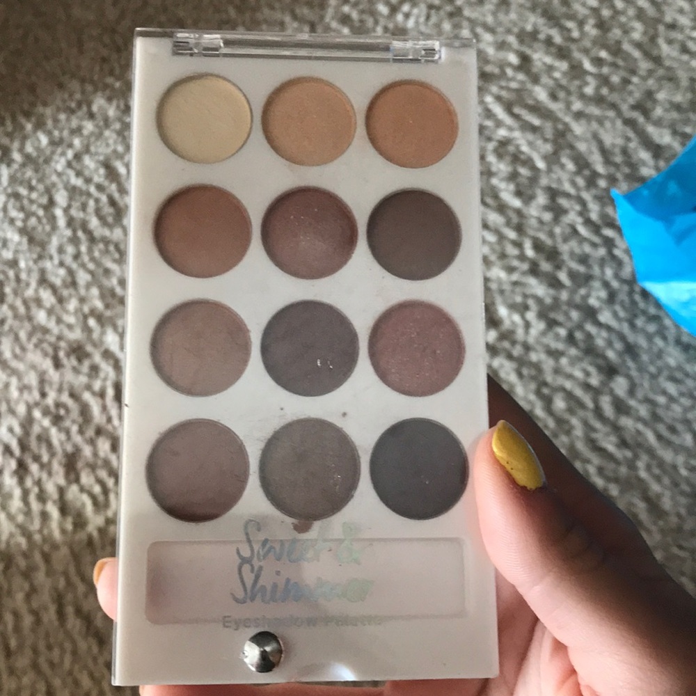 sweet& shimmer eyeshadow palette